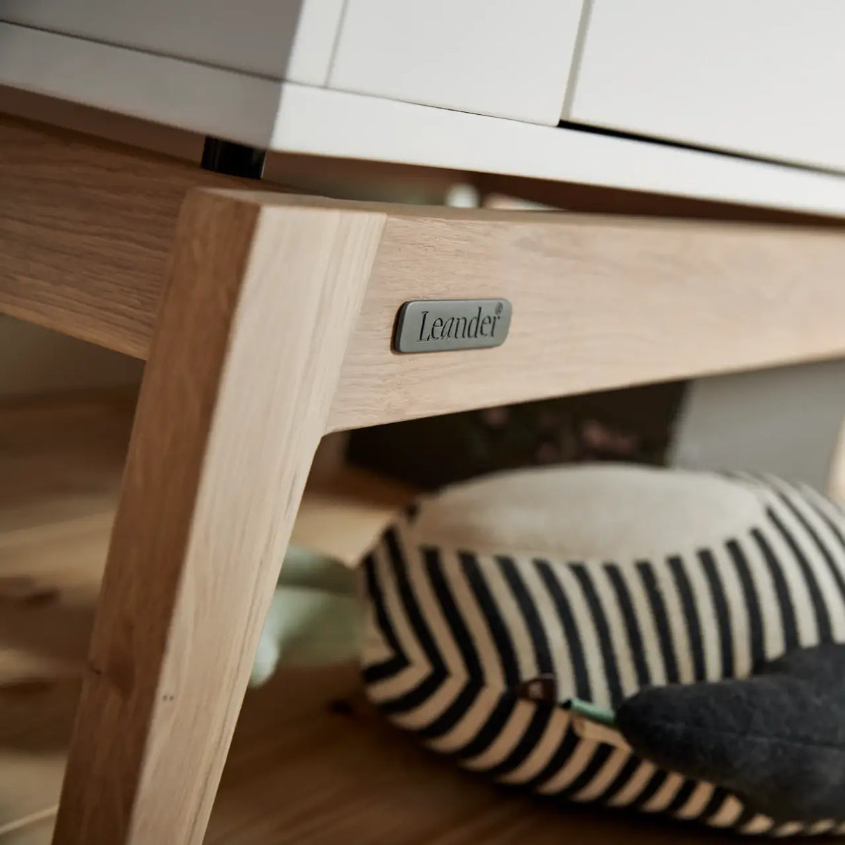 Leander Luna Small Wardrobe in White
