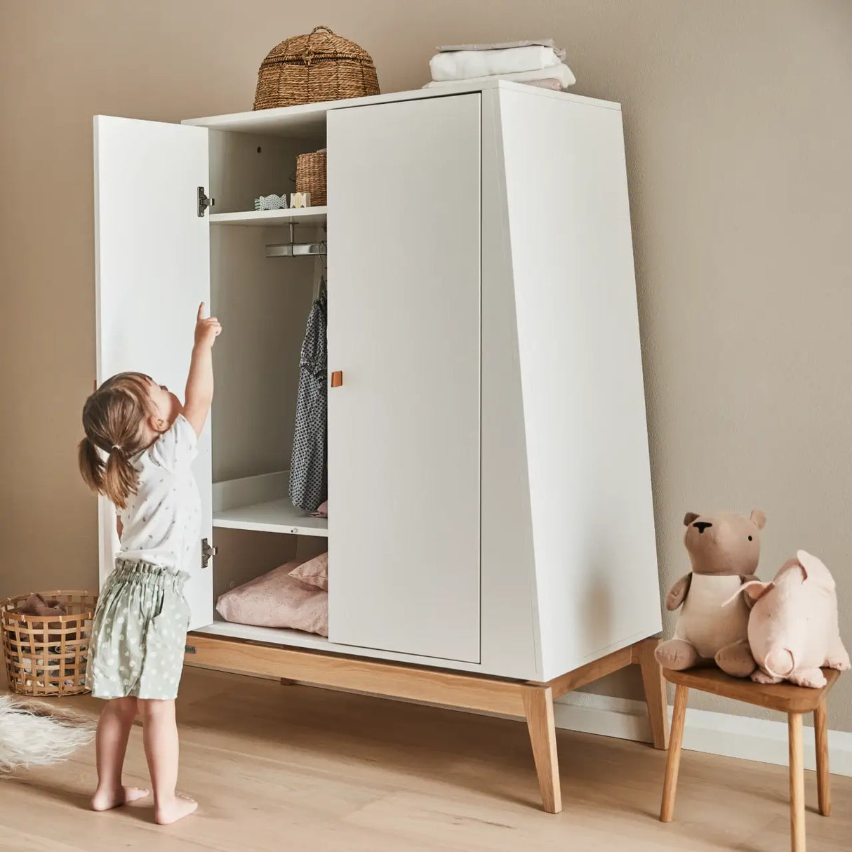 Leander Luna Small Wardrobe in White