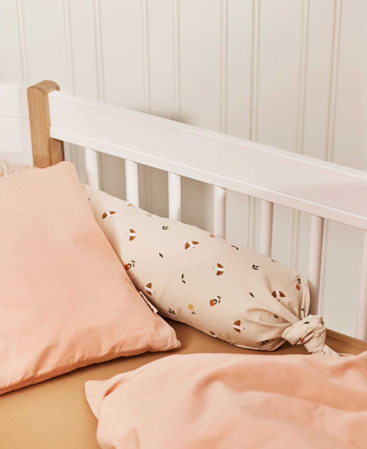 Dear April Skye Bed Snake, Songbirds