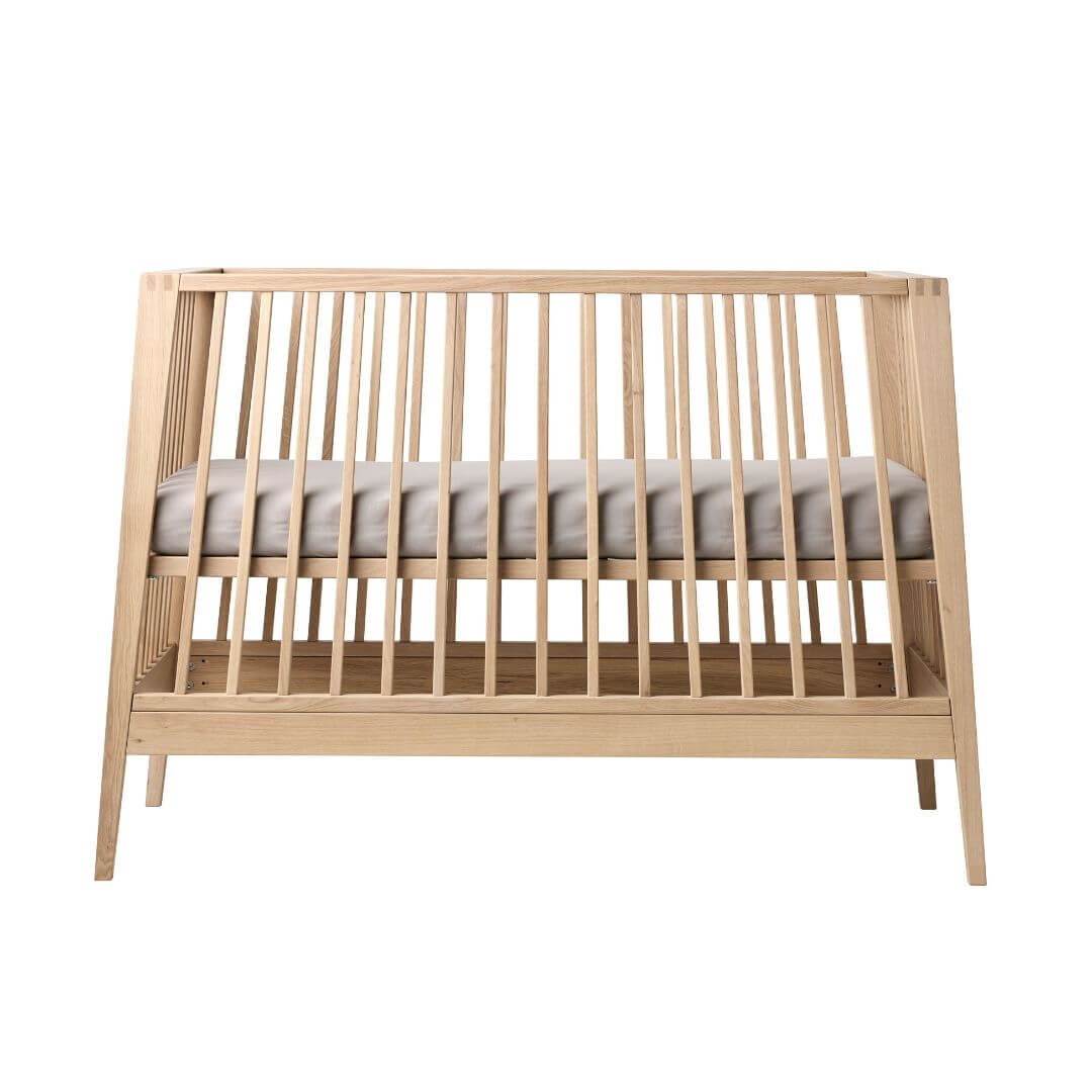 Leander Linea Baby Cot in Oak 