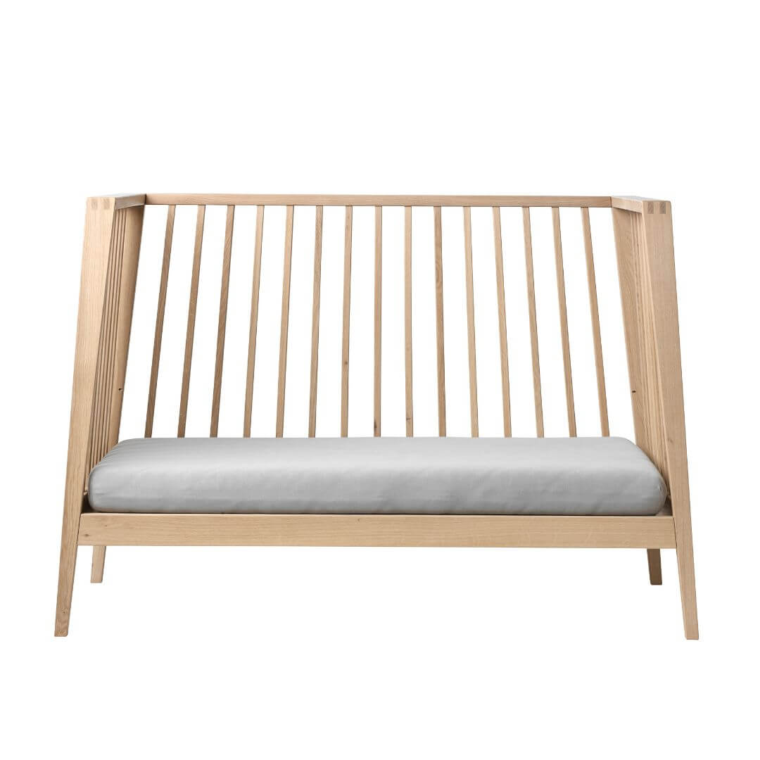 Leander Linea Baby Cot in Oak 