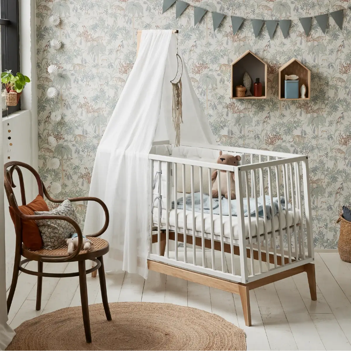 Leander Luna Cot in White (60 x 120cm)