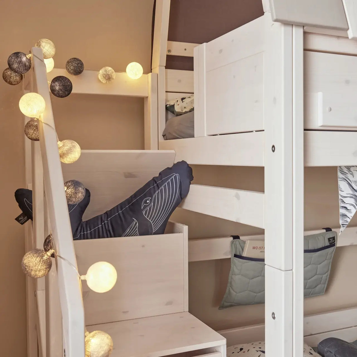 LIFETIME Kidsrooms My hangout Low Bunk Bed with Storage Steps