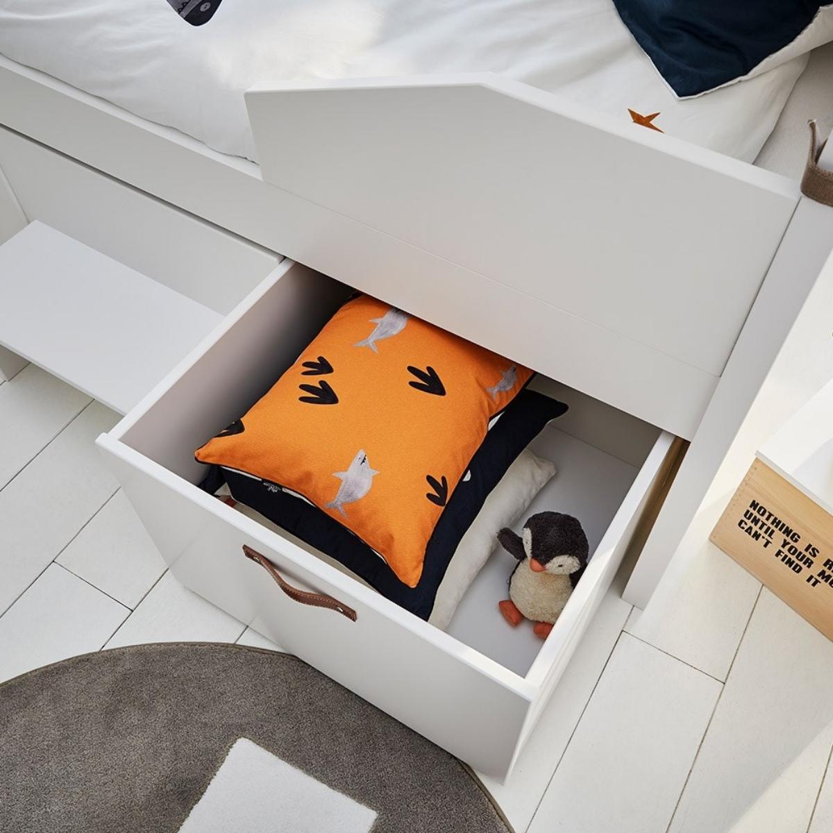 LIFETIME Kidsrooms Cool Kids Cabin Bed 