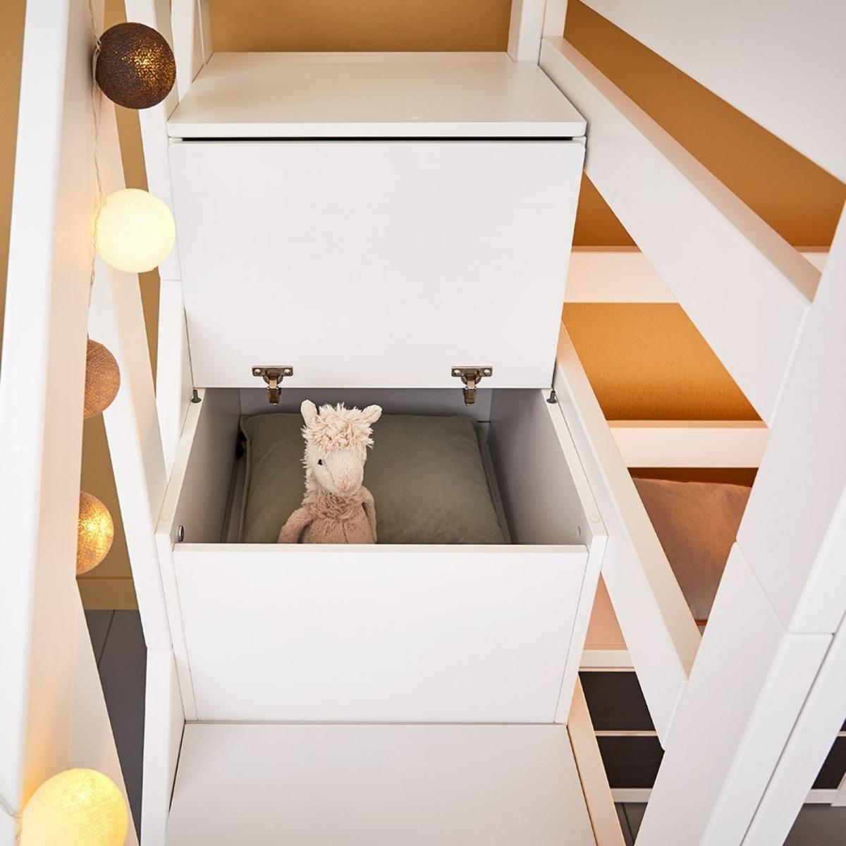 LIFETIME Kidsrooms High Sleeper with Steps